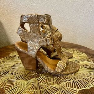Seychelles Gold Textured Block Heels